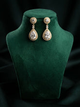 Glow Teardrop Earrings (ERG-GLD-018)